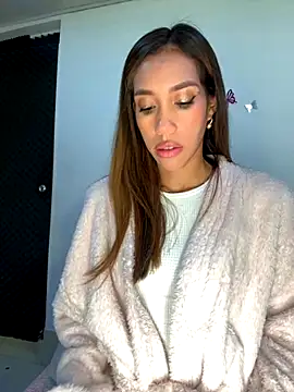 zoe storm online show from 10/11/25, 12:32