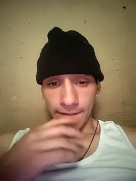 Snapshot of pitochu112 chatting on 03/16/26, 08:35 pitochu112 online show from 03/16/26, 08:35