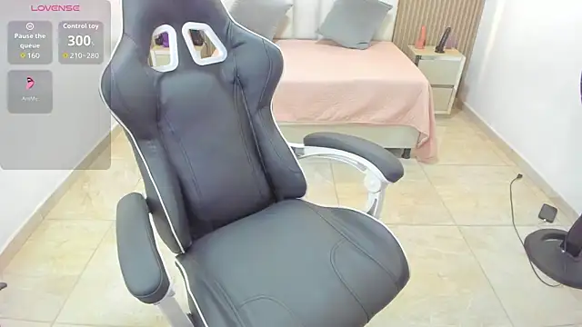 Zulema hamdi online show from 12/19/25, 12:23