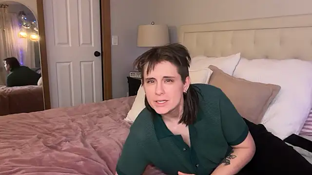 Officiallyonlytams online show from 01/10/26, 05:42