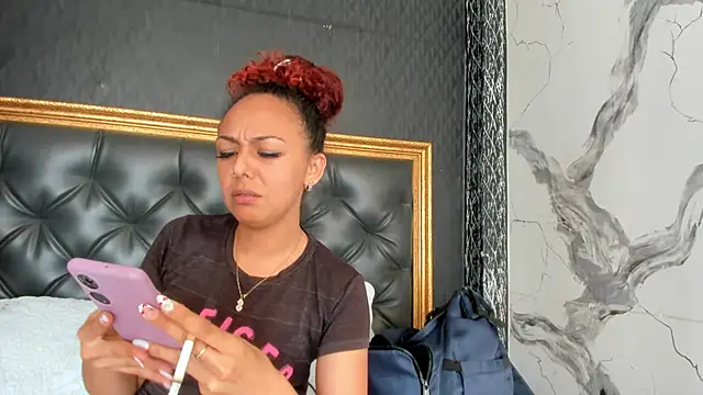 Snapshot of DalayMoore chatting on 09/23/25, 07:50 DalayMoore online show from 09/23/25, 07:50