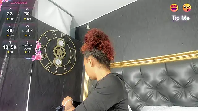 Snapshot of DalayMoore chatting on 01/12/26, 08:25 DalayMoore online show from 01/12/26, 08:25