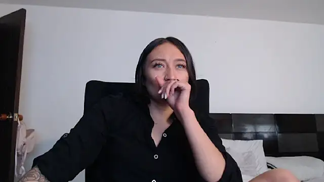 Snapshot of Elsa-bad chatting on 02/06/25, 09:38 Elsa-bad online show from 02/06/25, 09:38