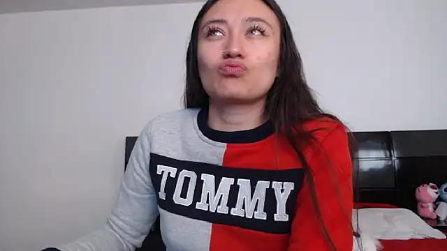 Snapshot of Elsa-bad chatting on 02/18/25, 12:17 Elsa-bad online show from 02/18/25, 12:17