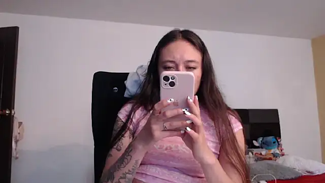 Snapshot of Elsa-bad chatting on 02/20/25, 12:04 Elsa-bad online show from 02/20/25, 12:04