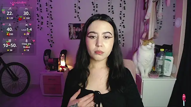 Snapshot of _codeline chatting on 11/19/25, 04:56 codeline online show from 11/19/25, 04:56