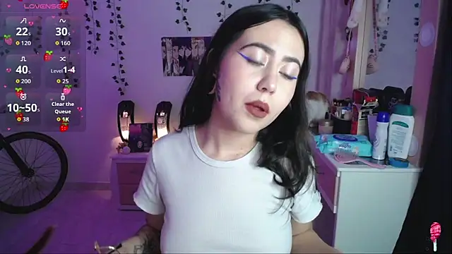 Snapshot of _codeline chatting on 11/25/25, 05:18 codeline online show from 11/25/25, 05:18