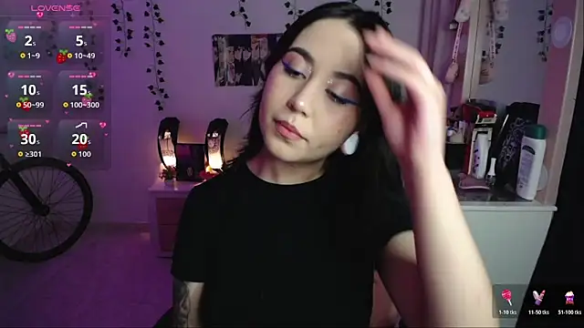 Snapshot of _codeline chatting on 12/05/25, 04:32 codeline online show from 12/05/25, 04:32