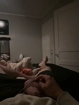 biggzee6 online show from 04/25/26, 06:49