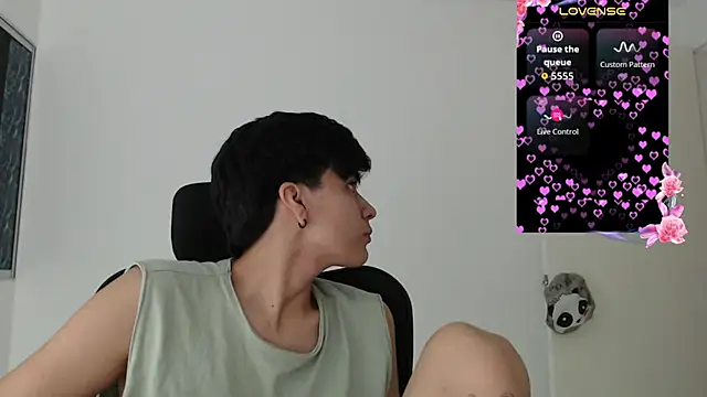 Dha lia0 online show from 04/23/26, 04:24