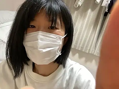 Snapshot of riri_riri_jp chatting on 10/28/25, 11:03 riri riri jp online show from 10/28/25, 11:03