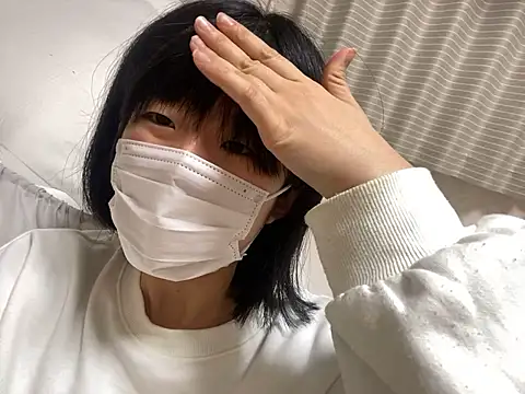 Snapshot of riri_riri_jp chatting on 11/14/25, 10:25 riri riri jp online show from 11/14/25, 10:25