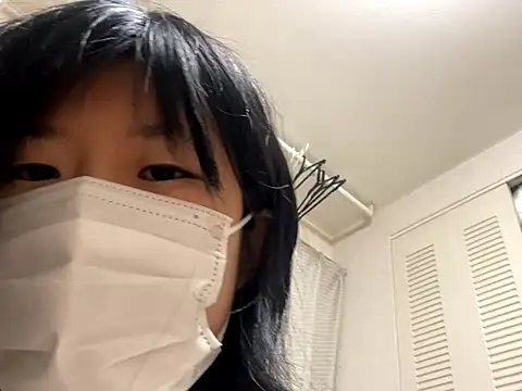 Snapshot of riri_riri_jp chatting on 11/25/25, 10:59 riri riri jp online show from 11/25/25, 10:59