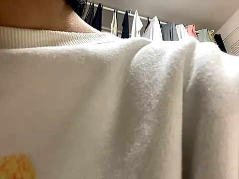 Snapshot of riri_riri_jp chatting on 12/14/25, 10:20 riri riri jp online show from 12/14/25, 10:20