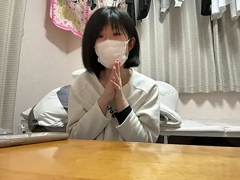 Snapshot of riri_riri_jp chatting on 02/16/26, 11:06 riri riri jp online show from 02/16/26, 11:06