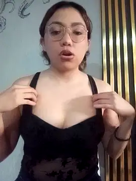 Snapshot of criscrispdv chatting on 02/27/26, 11:27 criscrispdv online show from 02/27/26, 11:27