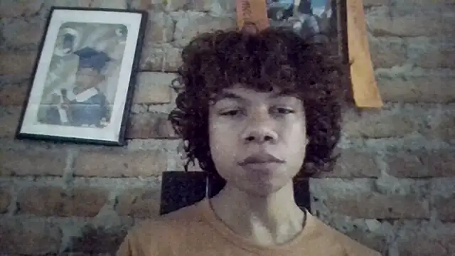 Snapshot of DanteAndKyle chatting on 09/17/25, 07:37 DanteAndKyle online show from 09/17/25, 07:37