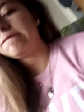 Kitten Cam online show from 10/31/25, 12:50