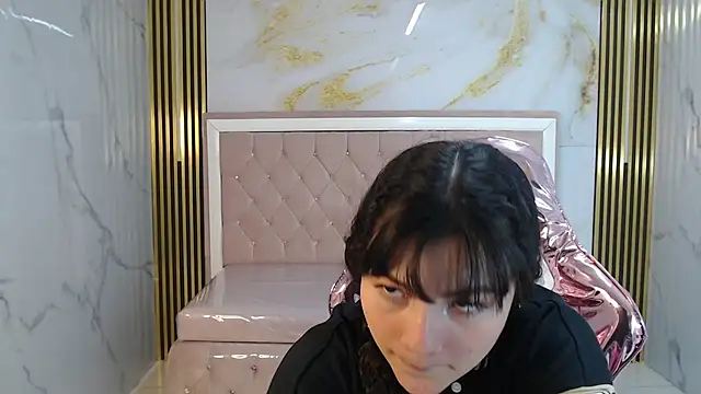 shalon diaz s online show from 02/19/25, 01:06