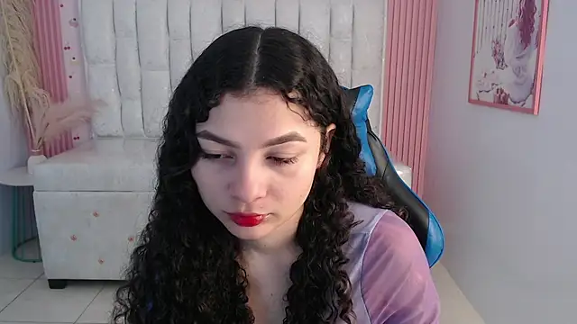 shalon diaz s online show from 11/24/25, 01:11