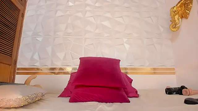 Sara Collinnss online show from 03/27/26, 11:54