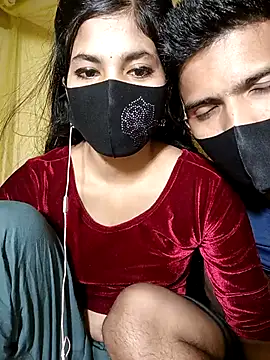 Hot couple 1 online show from 09/28/25, 04:56