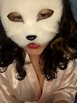 GinnyDelice online show from 02/08/25, 03:41