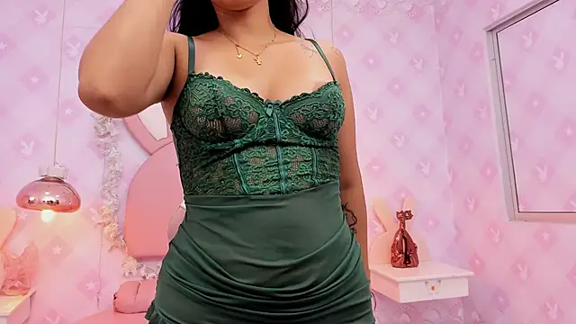 LIA SWAN  online show from 11/28/25, 04:26