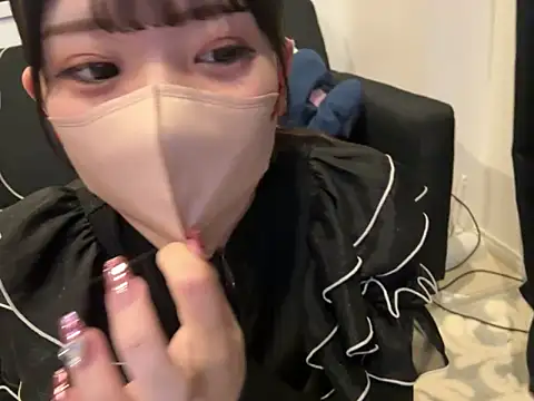 Snapshot of shina_mo_n_ch chatting on 03/20/25, 02:32 shina mo n ch online show from 03/20/25, 02:32