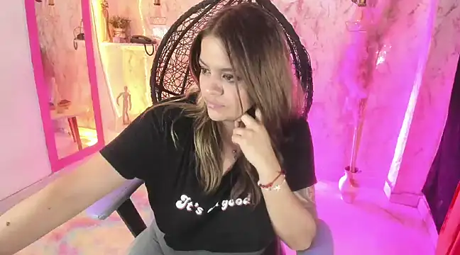 victoria  floyd online show from 02/27/25, 08:50