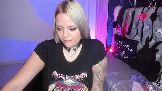 victoria  floyd online show from 10/27/25, 09:19