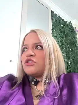 victoria  floyd online show from 11/20/25, 09:47