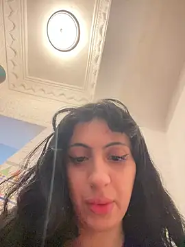 Snapshot of majdolin78 chatting on 02/20/25, 02:35 majdolin78 online show from 02/20/25, 02:35