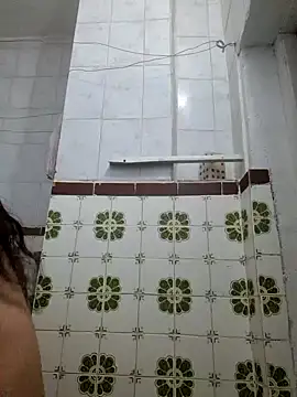 Snapshot of majdolin78 chatting on 03/12/25, 07:28 majdolin78 online show from 03/12/25, 07:28