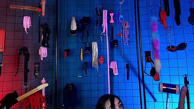 lucy queensss online show from 12/04/25, 09:12