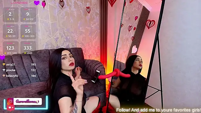 Aurora thomas  1 online show from 02/12/25, 06:30