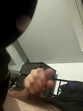 wyattstone online show from 11/10/25, 02:10