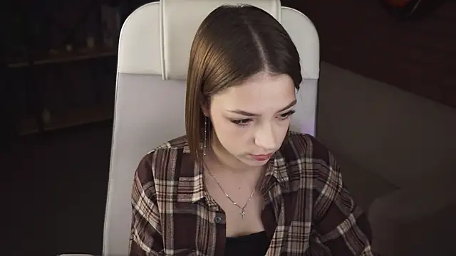 PamBeesly online show from 09/17/25, 09:00