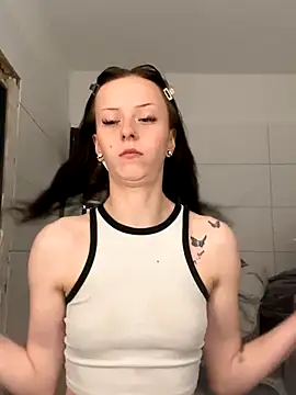 Ciara2004 online show from 11/19/25, 11:10