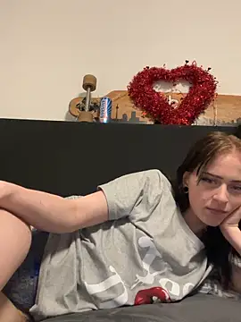 Ciara2004 online show from 04/16/26, 09:39