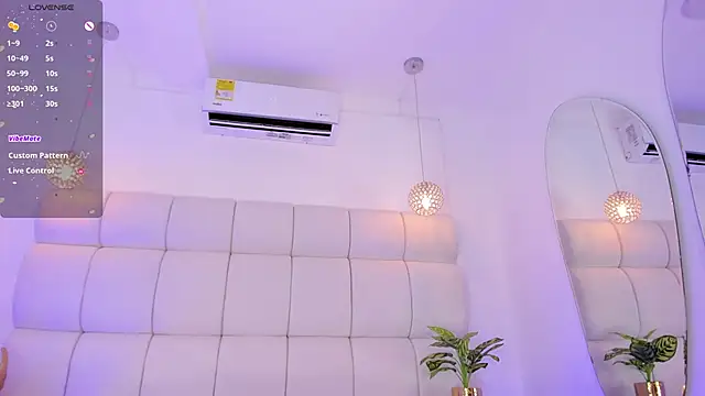 AnthonelaRusso  online show from 03/08/25, 08:55