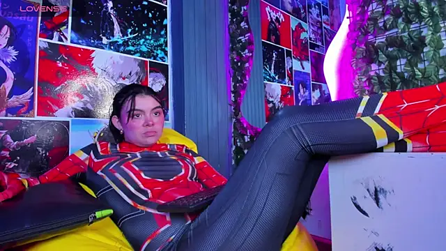 Snapshot of Zoe_Cheshire chatting on 02/02/25, 03:54 Zoe Cheshire online show from 02/02/25, 03:54