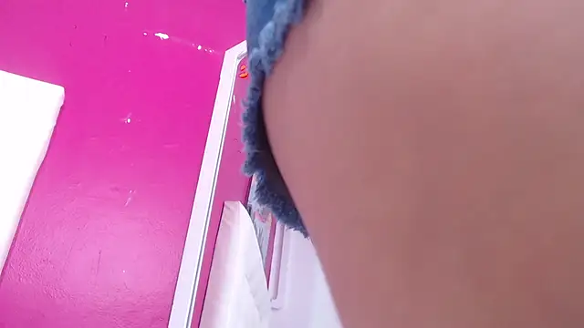 tinyy whore18 online show from 01/11/26, 12:48