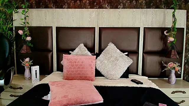 Bella Smiith  online show from 09/10/25, 07:58