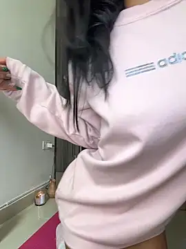 Bella Smiith  online show from 12/22/25, 04:04