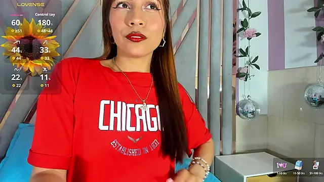 emili clark online show from 11/21/25, 08:18