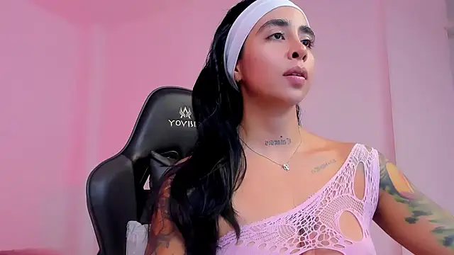 sophierooy22 online show from 11/20/25, 04:07