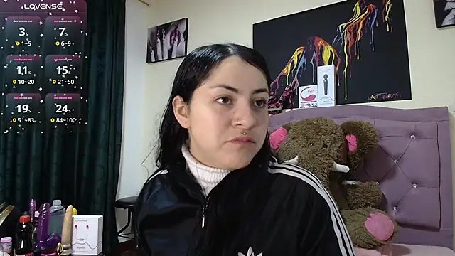 Emmie Hot online show from 11/10/25, 12:26