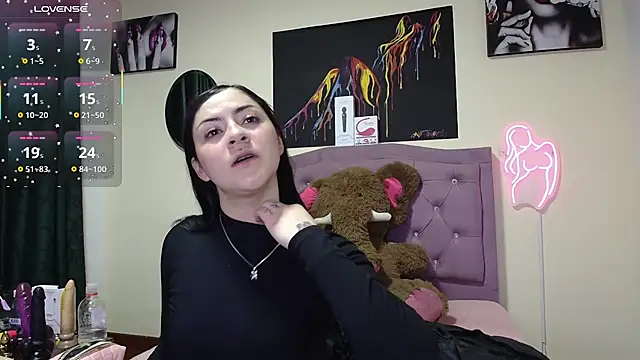 Emmie Hot online show from 04/20/26, 10:51