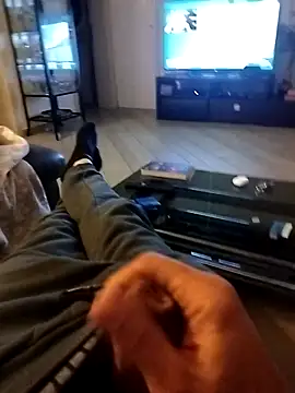 Snapshot of arveia chatting on 03/21/26, 10:46 arveia online show from 03/21/26, 10:46